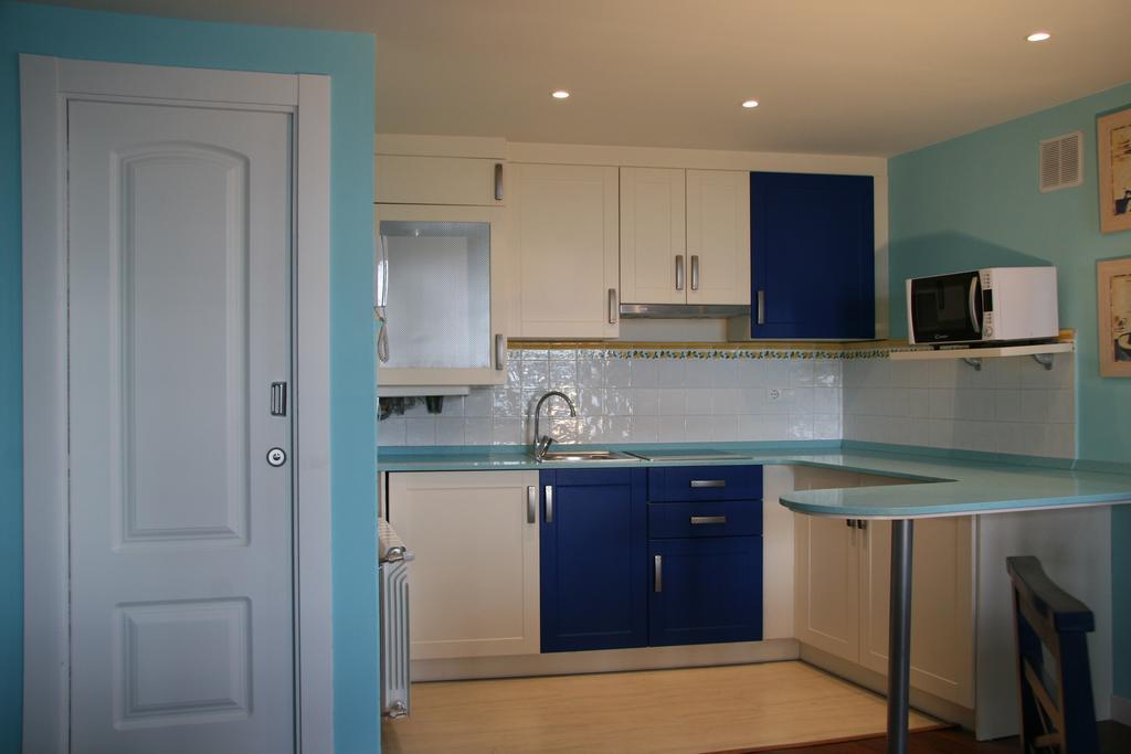 Apartamentos Rincon Del Puerto San Vicente De La Barquera Bagian luar foto